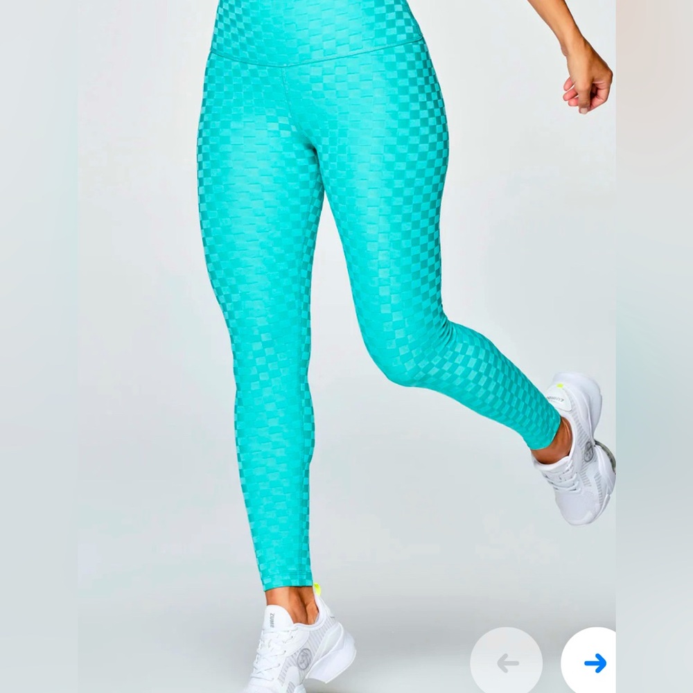 Aqua Zumba leggings.. size medium… pretty new still.